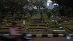 Geger Tukang Gali Kubur Ketemu Emas 2,4 Kilogram di Cirebon | Equityworld EWF Medan