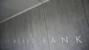Harga Minyak Naik, Bank Dunia Ramal Ekonomi RI 2026 Cuma 5 Persen | EQUITYWORLD SEMARANG | Equityworld EWF Medan