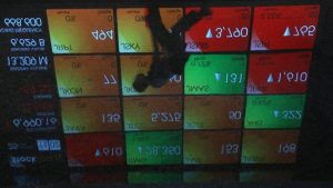 IHSG Bergejolak, Saham Ini Malah Terbang | Equityworld EWF Medan