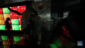 Net Sell Asing Nyaris Rp1 T Kemarin, Saham Konglo Jadi Sasaran | Equityworld EWF Medan