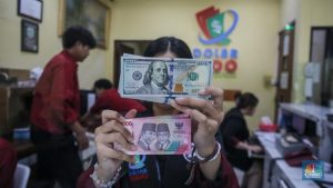 Rupiah Ditutup Melemah 0,42%, Dolar AS Parkir di Rp17.775 | Equityworld EWF Medan