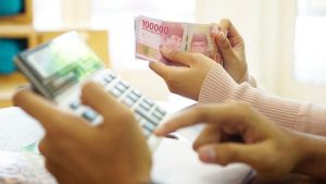 Warga RI Rajin Menabung, Bukan Karena Makin Kaya Tapi Makin Cemas | Equityworld EWF Medan