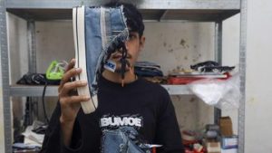 FOTO: Menyulap Jeans Bekas Menjadi Peluang Ekonomi Hijau | EQUITYWORLD SEMARANG | Equityworld EWF Medan