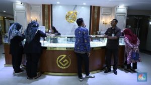 Harga Emas Pegadaian Galeri 24, UBS dan Antam Hari Ini Turun Semua | Equityworld EWF Medan