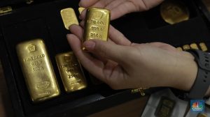 Emas Gagal Bersinar, Anjlok 3% Kena Gebuk The Fed | Equityworld EWF Medan
